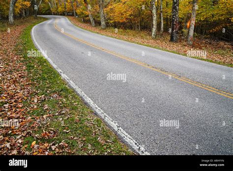 A view of skyline drive in Shenandoah national park Stock Photo - Alamy