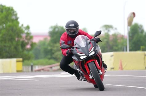 Honda Indonesia pulls the covers off the 2023 CBR250RR | MotoDeal