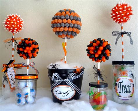 Halloween Candy Topiary | Get Spooky: 16 DIY Decor Ideas For Halloween ...