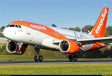 G-UZHA - easyJet Airbus A320 NEO at London - Luton | Photo ID 982237 ...