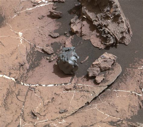 Curiosity Mars Rover Checks Odd-looking Iron Meteorite – NASA Mars ...