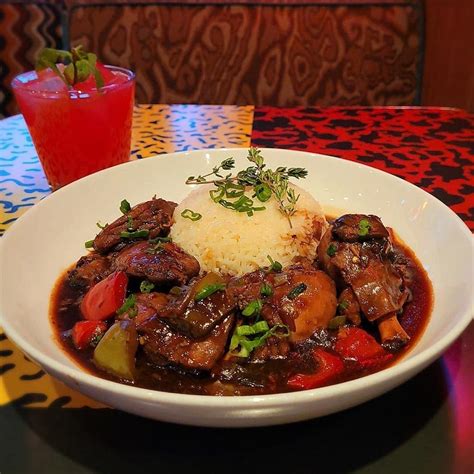 Brown Stew Chicken with Rice : r/CaribbeanFood