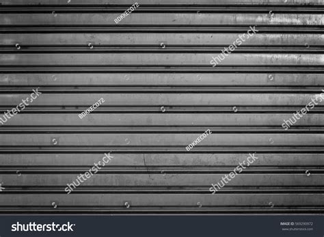 23,415 Metal Garage Door Texture Images, Stock Photos & Vectors ...