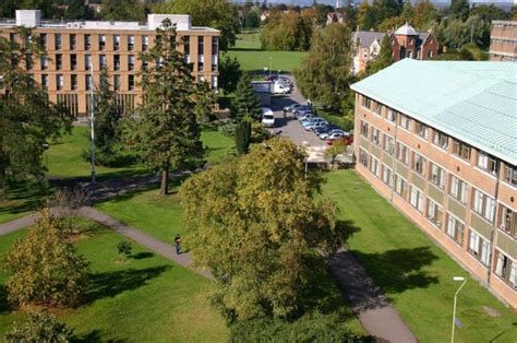 University of Reading, Careers and Opportunities, La Trobe University