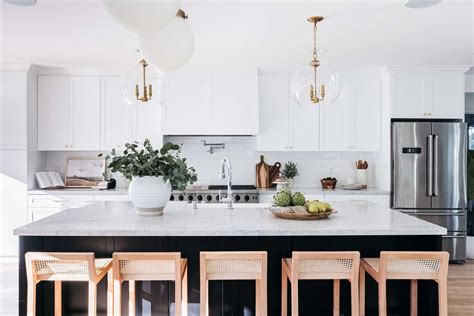 Kitchen Ideas With White Cabinets: Chic Transformations!