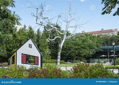 National Gallery of Art Sculpture Garden Editorial Photo - Image of ...