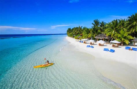 Top 11 Beaches in Maldives for Swimming, Surfing, Sunbathing