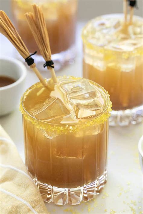 Easy Butterbeer Recipe - Three Ingredients - Sugar and Charm