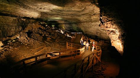 Explorers add 8 miles to world's longest known cave system | Live Science