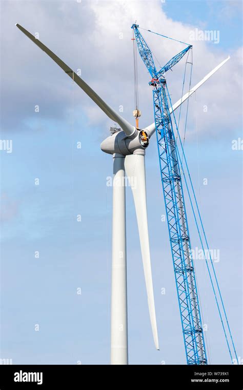 installation of a wind turbine Stock Photo - Alamy