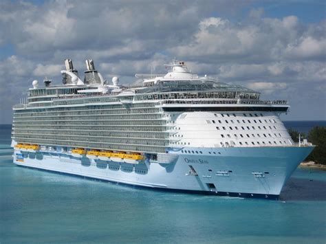 File:Oasis of the Seas.jpg - Wikipedia