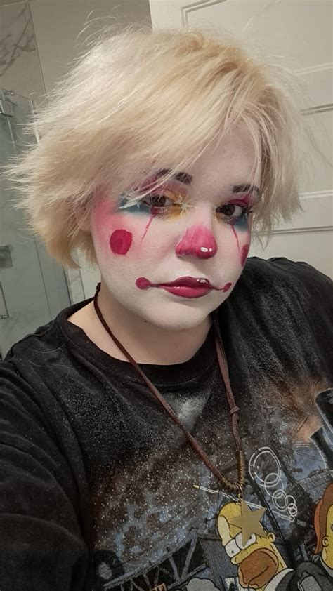 First clown makeup looks : r/clowns