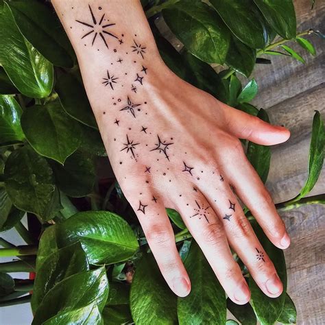 30+ Stunning Star Tattoo Design Ideas for Stellar Body Art | Hand ...