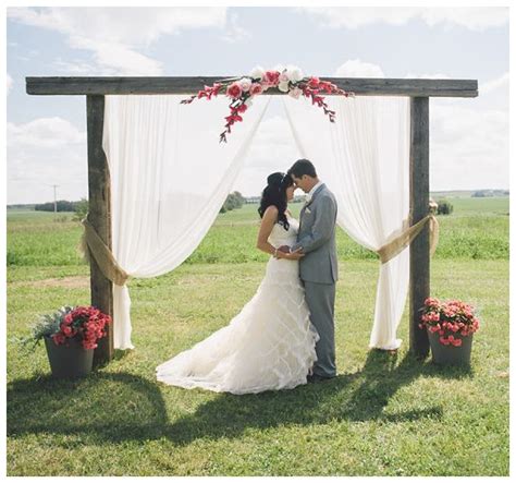 2016 Wedding Ideas: How to DIY Your Wedding Altar & Aisle