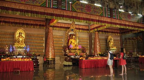 Kek Lok Si Temple Tours - Book Now | Expedia