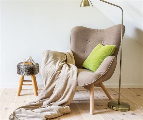 15 Comfortable Reading Chairs For Small Spaces - swankyden.com