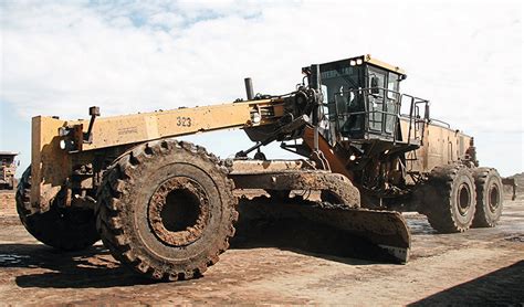 The world’s largest motor graders! | Heritage Machines