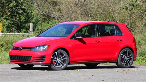 Review: 2017 Volkswagen Golf GTI Sport