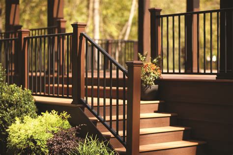 Sleek and Sturdy Railing from Trex | Builder Magazine