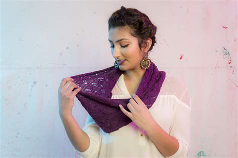 Ravelry: Covert Cowl pattern by Laura Nelkin