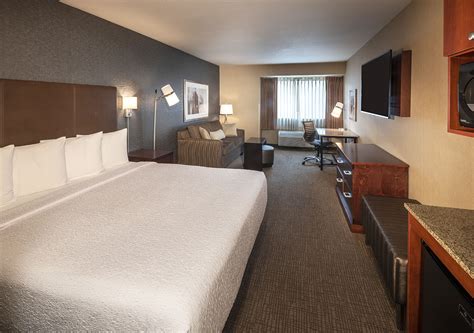 Rooms & Suites | Silver Cloud Hotel - Portland