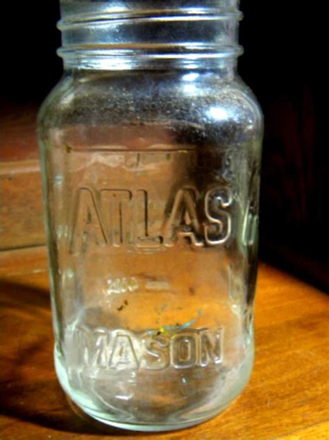 Pictures of Antique Mason Jars: Different Types at a Glance | LoveToKnow