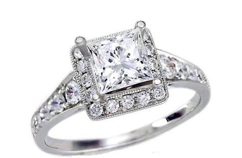 princess-cut-in-halo-setting | Jewelry Guide