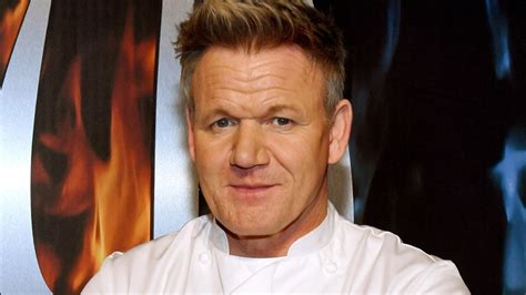 Gordon Ramsay's Viral Hack That Makes Cutting An Avocado A Breeze