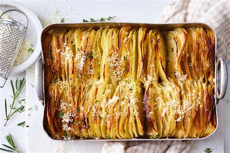 Crispy garlic and thyme boulangere potatoes