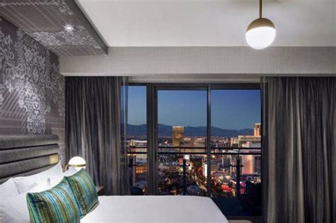 11 Best Hotels With Balconies In Las Vegas - Updated 2021 | Trip101