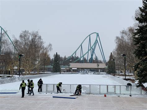 Canada's Wonderland Winterfest - Center Ice Rinks