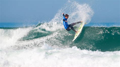 Highlights: QS Action Kicks Off in Cascais | World Surf League