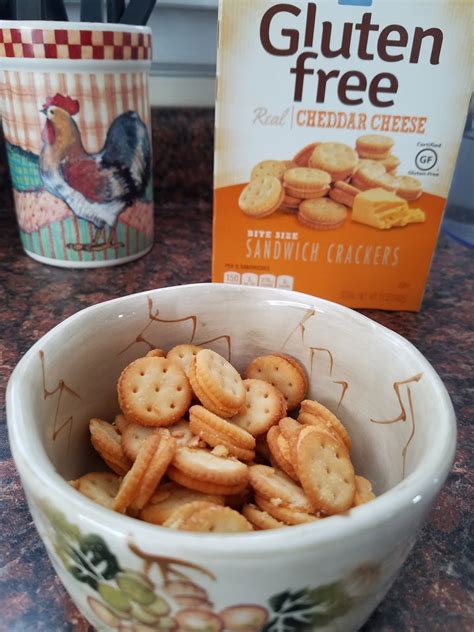 Gluten Free Cravings: Review Lance Gluten Free Sandwich Crackers