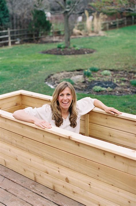 Our Favorite DIY Raised Garden Bed Ideas • Gardenary