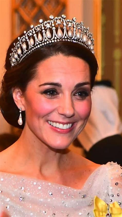 The 11 most glamorous royal tiaras in the world – Artofit