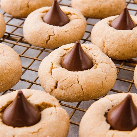 Best Peanut Butter Blossoms Recipe - How to Make Peanut Butter Blossoms