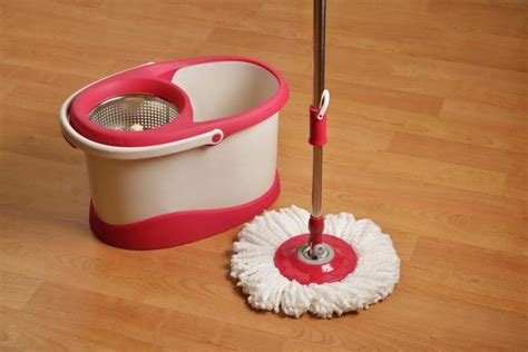 11 Different Types Of Mops For Any Kind Of Floor - Oh So Spotless