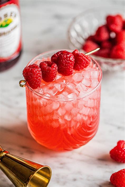 Raspberry Raspberry Vodka Champagne Cocktail - College Housewife