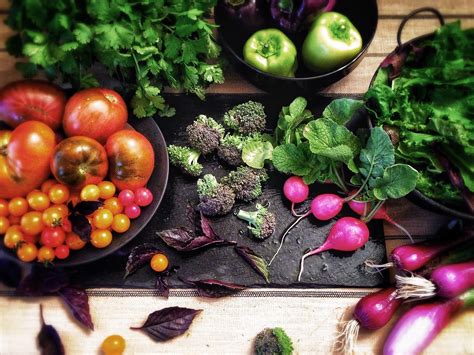 10 Beauty-Boosting Foods You Should Buy Organic | StyleCaster