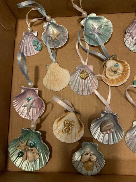 Beachy Christmas Seashell Crafts