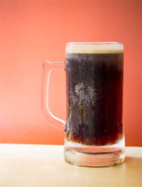 Unusual Dry Ice Uses: Homemade Root Beer