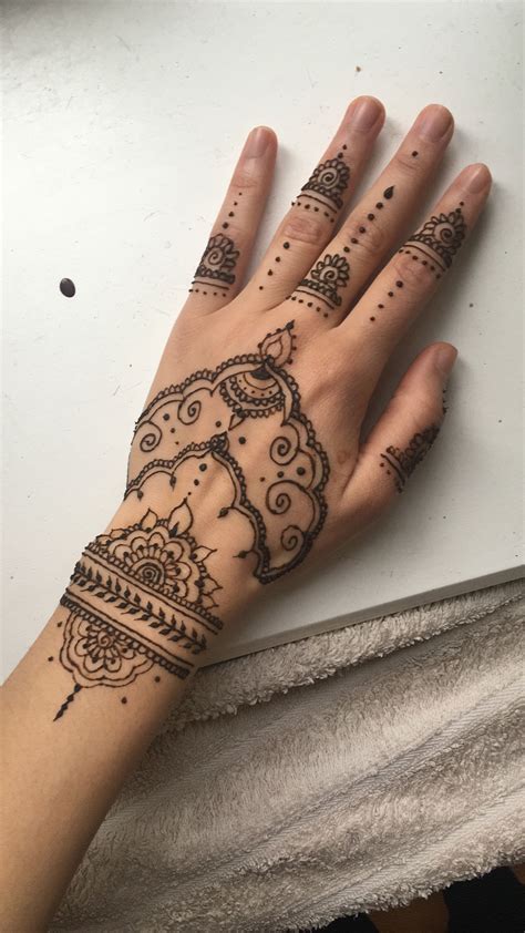 35+ Henna Hand Tattoo Easy