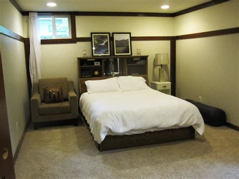 23 Brilliant Small Basement Bedroom Ideas - Home Decoration and ...