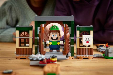 Discover new frightfully fun adventures with LEGO® Super Mario™ Luigi’s ...