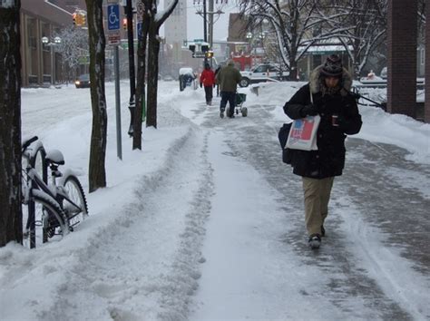 Ann Arbor area begins digging out after winter storm