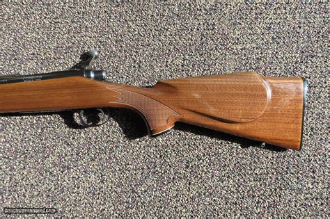 Remington 700 BDL Custom Deluxe in 22-250