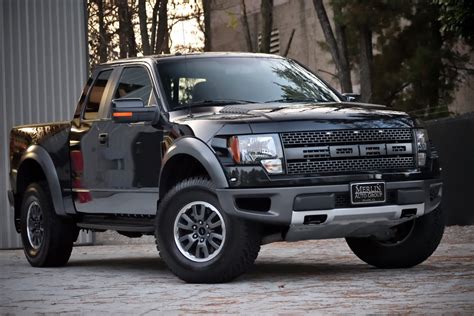 1FTEX1E66AFB99042 2010 Ford F-150 SVT Raptor - Merlin Auto Group