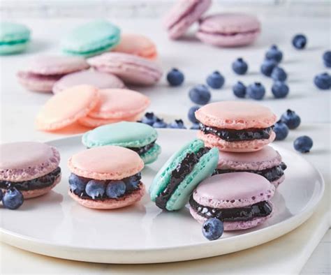 French Macarons with Blueberry Jam (Metric) - Cookidoo® – the official ...