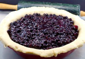 Saskatoon Berry Pie | Filling and Sauce - Food Meanderings