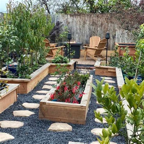 Practical and Stylish Raised Garden Bed Ideas